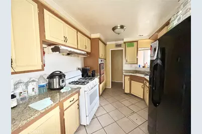 3292 Debbie Lane, Riverside, CA 92501 - Photo 18