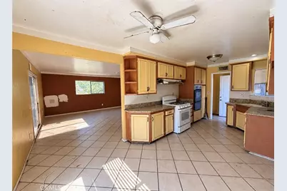 3292 Debbie Lane, Riverside, CA 92501 - Photo 6