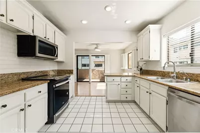 12300 Montecito Road #25, Seal Beach, CA 90740 - Photo 18