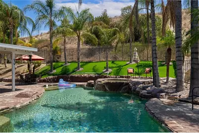 2740 Rockwood Drive, Riverside, CA 92503 - Photo 32