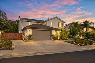 34782 Grotto Hills Dr, Winchester, CA 92596 - Photo 2