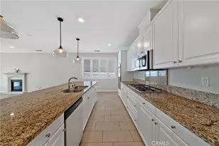 37568 River Oats Ln, Murrieta, CA 92563 - Photo 12