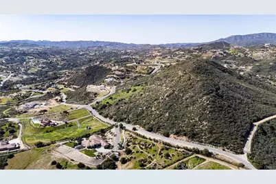 8 Via Vista Grande, Murrieta, CA 92562 - Photo 8