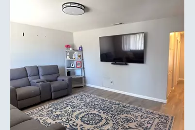 915 Marlyce, Hemet, CA 92543 - Photo 6