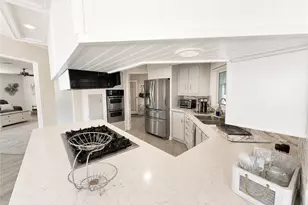 25049 Howard Dr, Hemet, CA 92544 - Photo 12