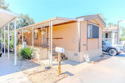 675 W Oakland Avenue #G-4, Hemet, CA 92543 - Photo 2