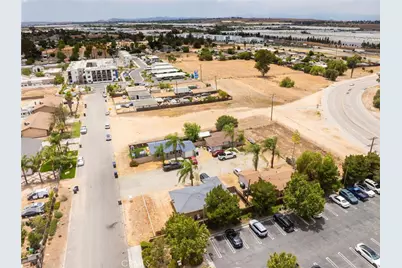13051 Lancaster Lane, Moreno Valley, CA 92553 - Photo 12
