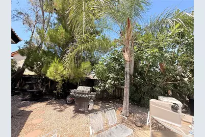 44128 Galicia, Hemet, CA 92544 - Photo 10