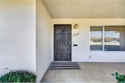 1240 W Montrose Avenue, Hemet, CA 92543 - Photo 8