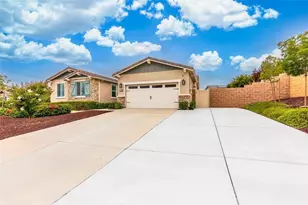 31454 Darlington Oak Dr, Winchester, CA 92596 - Photo 4