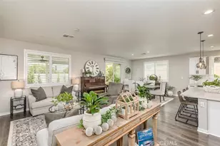 31454 Darlington Oak Dr, Winchester, CA 92596 - Photo 2