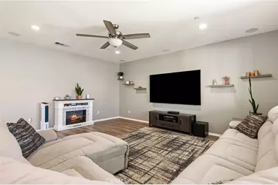 29271 Date Palm, Lake Elsinore, CA 92530 - Photo 4