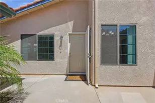 1086 Morning Mist Ct, Hemet, CA 92545 - Photo 8