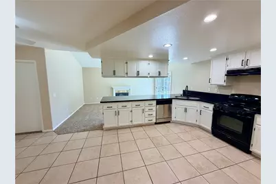 44493 Galicia, Hemet, CA 92544 - Photo 12