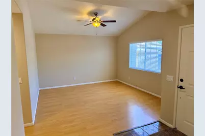 44493 Galicia, Hemet, CA 92544 - Photo 10