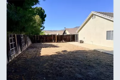 44493 Galicia, Hemet, CA 92544 - Photo 48