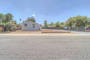26113 Naumann, Homeland, CA 92548 - Photo 2
