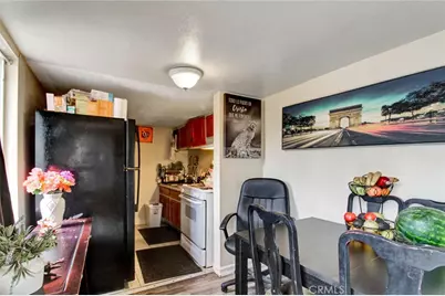 4015 Mountain  Dr  Spc  2 #2, San Bernardino, CA 92407 - Photo 8
