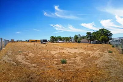 8327 W Avenue I, Lancaster, CA 93536 - Photo 30
