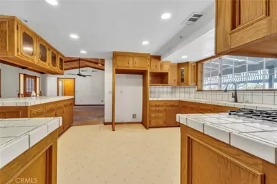 8327 W Avenue I, Lancaster, CA 93536 - Photo 4