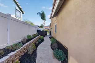 1359 Williamsburg Ln, Corona, CA 92882 - Photo 56