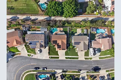 1359 Williamsburg Lane, Corona, CA 92882 - Photo 6