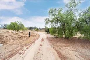 25661 Waldon Rd, Menifee, CA 92584 - Photo 22
