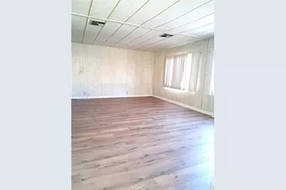 725 W Thornton #157, Hemet, CA 92543 - Photo 2