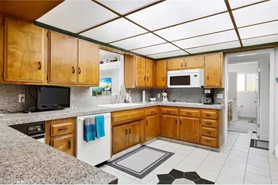 26391 Meridian, Hemet, CA 92544 - Photo 10
