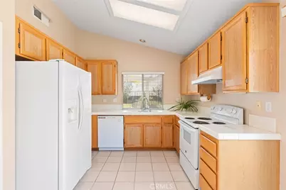 23910 Via Astuto, Murrieta, CA 92562 - Photo 14