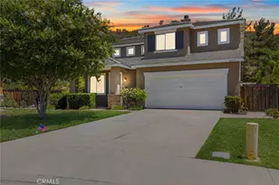 3273 Ivy Ct, Lake Elsinore, CA 92530 - Photo 2