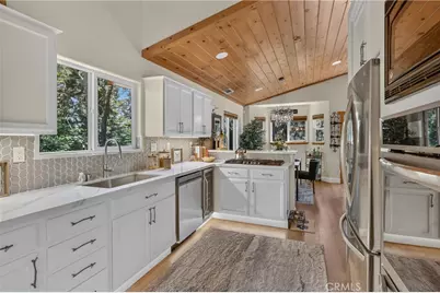 676 Lake, Lake Arrowhead, CA 92352 - Photo 16