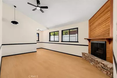 8932 McLennan, Northridge, CA 91343 - Photo 32