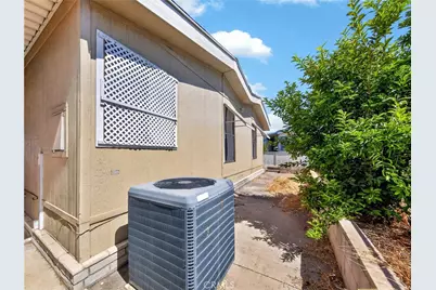 1300 W Menlo Avenue #138, Hemet, CA 92543 - Photo 18