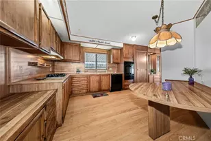 1300 W Menlo Ave, Hemet, CA 92543 - Photo 8