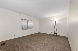 1300 W Menlo Ave, Hemet, CA 92543 - Photo 16