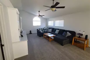 9685 Pebble Brook Dr, Moreno Valley, CA 92557 - Photo 14