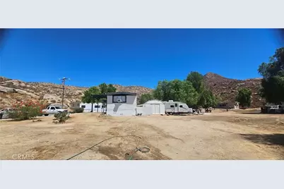 2100 S State, Hemet, CA 92543 - Photo 32