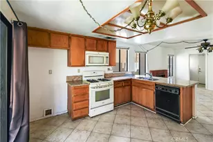1502 Remembrance Dr, Perris, CA 92571 - Photo 12