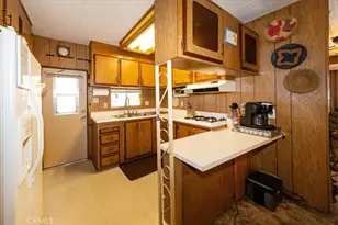 725 W Thornton, Hemet, CA 92543 - Photo 14