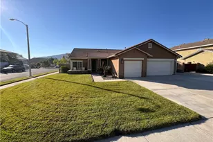 1316 Alabaster, Hemet, CA 92545 - Photo 2