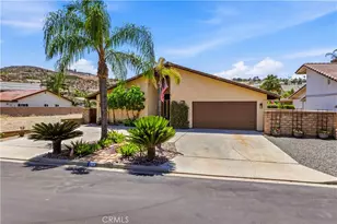 21931 Strawberry, Canyon Lake, CA 92587 - Photo 2