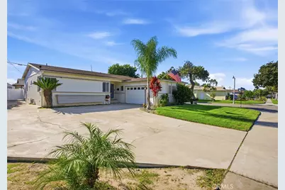 1484 W Maxzim Avenue, Fullerton, CA 92833 - Photo 2