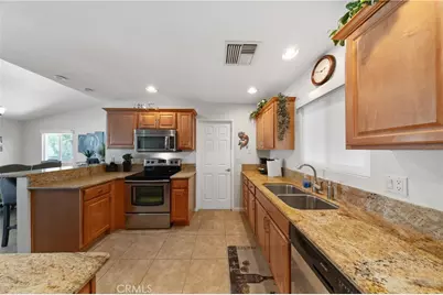 9869 Warwick, Desert Hot Springs, CA 92240 - Photo 14
