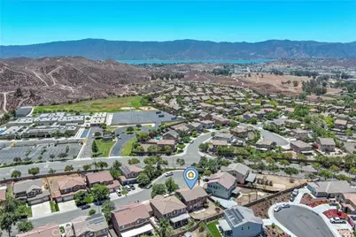 41005 Crimson Pillar Lane, Lake Elsinore, CA 92532 - Photo 2