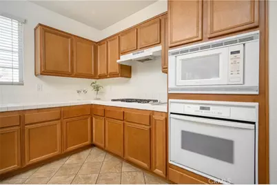 41005 Crimson Pillar Lane, Lake Elsinore, CA 92532 - Photo 8