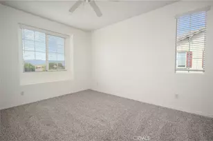 41005 Crimson Pillar Ln, Lake Elsinore, CA 92532 - Photo 18
