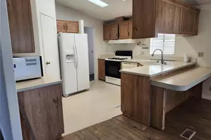 530 W Devonshire Ave, Hemet, CA 92543 - Photo 4