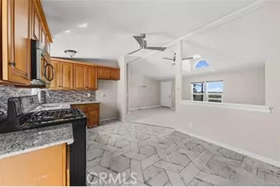 30876 Epiplaneia, Winchester, CA 92596 - Photo 10