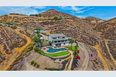 30800 Sorrel Lane, Canyon Lake, CA 92587 - Photo 16